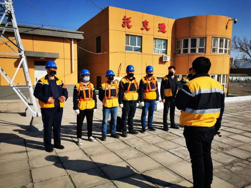 乌鲁木齐通信段首次集中检修大风区段轨旁设备，筑牢铁路通讯安全防线